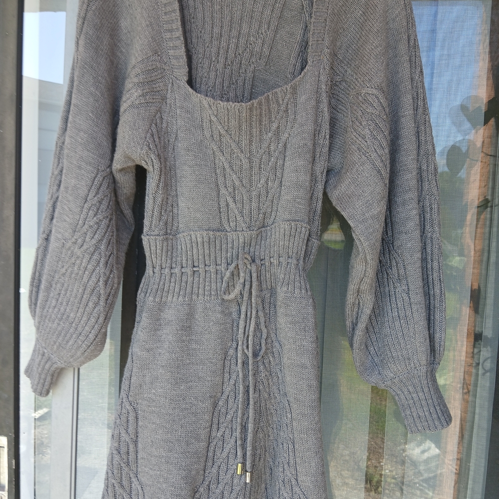 VENUS Gray Knit Dress